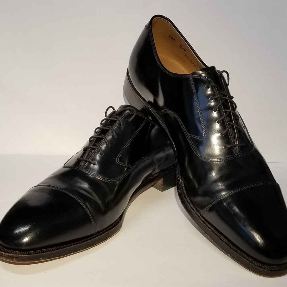 Johnston & Murphy Melton Size 10.5 Black Toe Cap